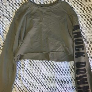 Long sleeve crop top